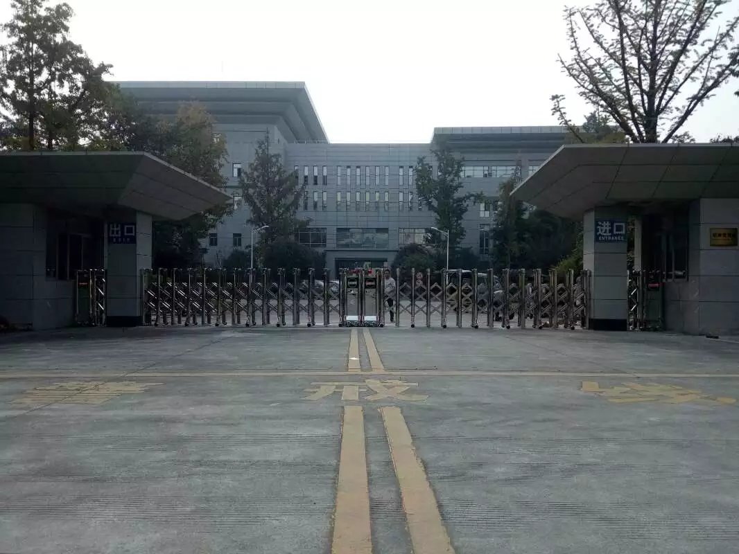 昭觉县昭觉县四川消防总队伸缩门